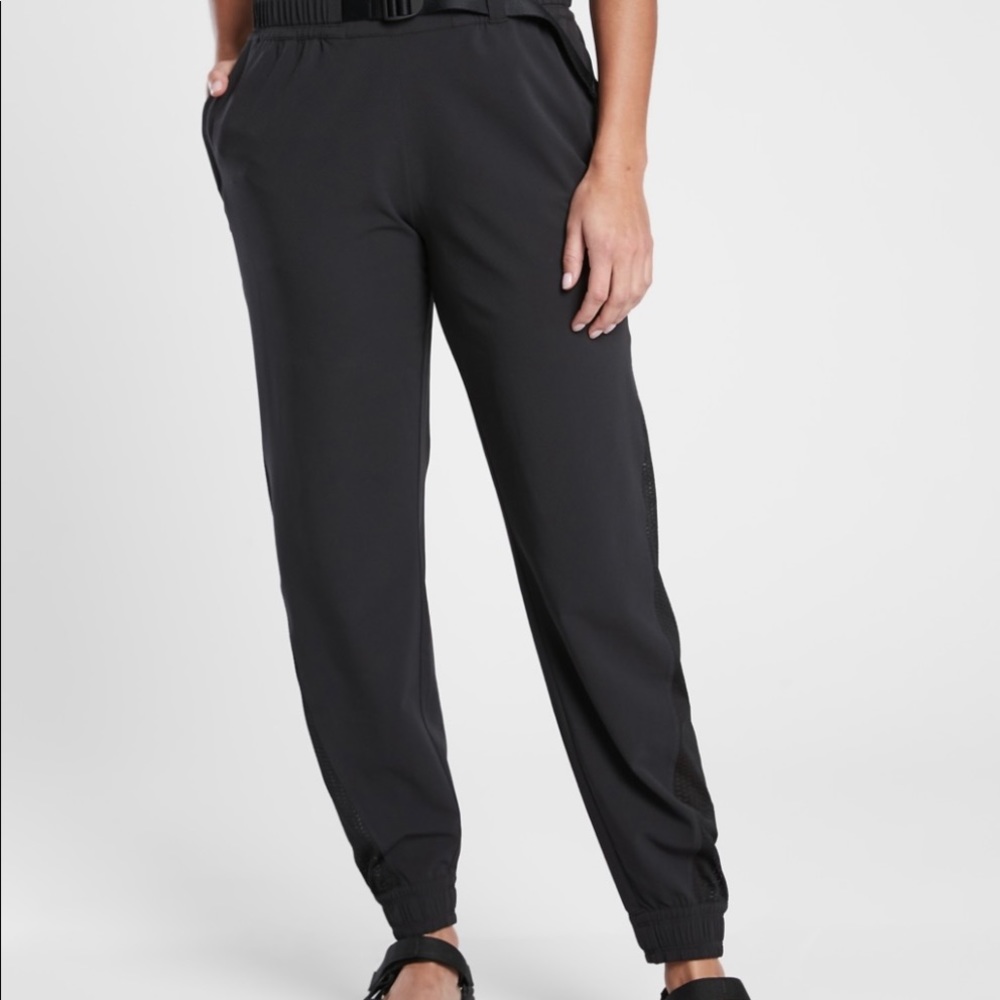 Athleta Quest Jogger Black